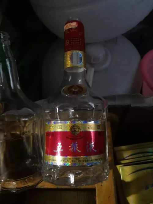 奎屯人經(jīng)常喝的這些酒被查 嚴(yán)重可致雙目失明,看完這個(gè)視頻你肯定 滴酒不沾