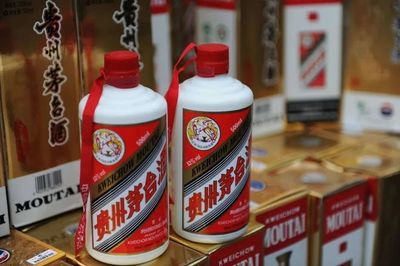 杠桿上的茅臺酒